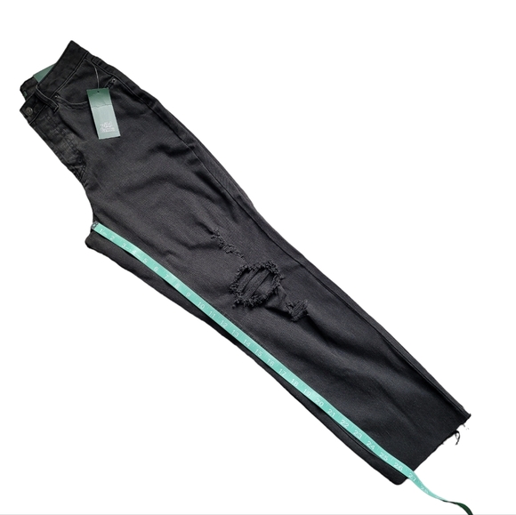 4 / 27" Women's Super-High Rise Distressed Slim Straight Jeans Black Wash Denim - Picture 10 of 13